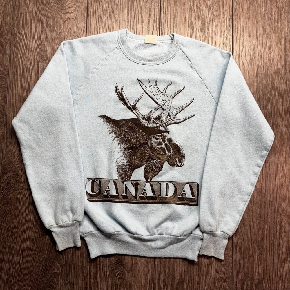 Vintage Daquin Canada Moose Graphic Sweatshirt Mens Small Blue Raglan Pullover
